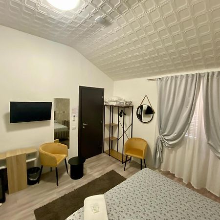 Guest House Minas Мілан Екстер'єр фото